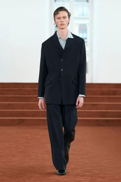 Look 36